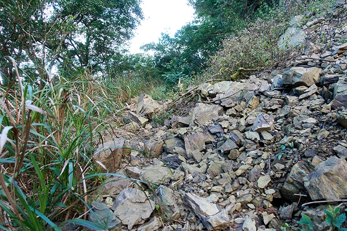 Small landslide - many rocks