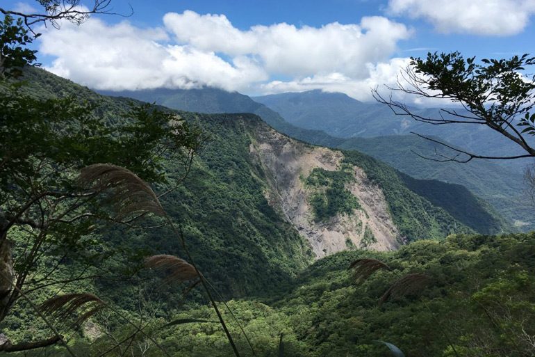 Looking at NanJiuBaoShan – 南久保山 from afar
