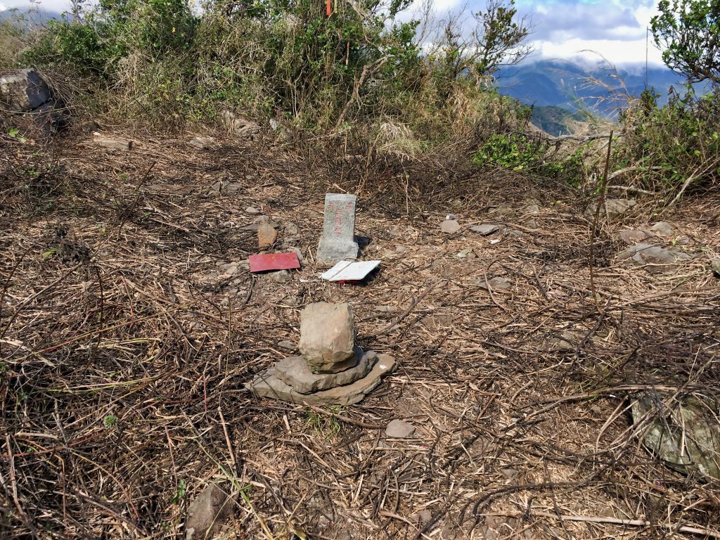 Triangulation stone for 巴層巴墨山