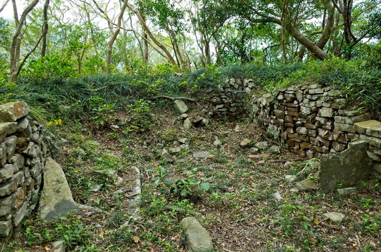 Walls of rocks